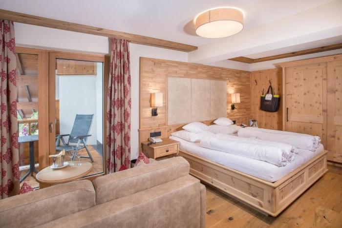 Verwoehnhotel Kristall بيرتيساو الغرفة الصورة